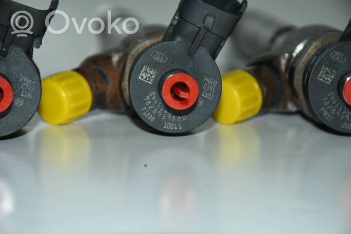 Peugeot 208 Injecteur de carburant 9828959880