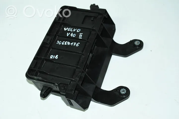 Volvo V40 Module de fusibles 30659176