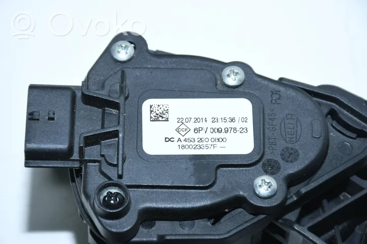 Renault Twingo III Pedal del acelerador 180023357R