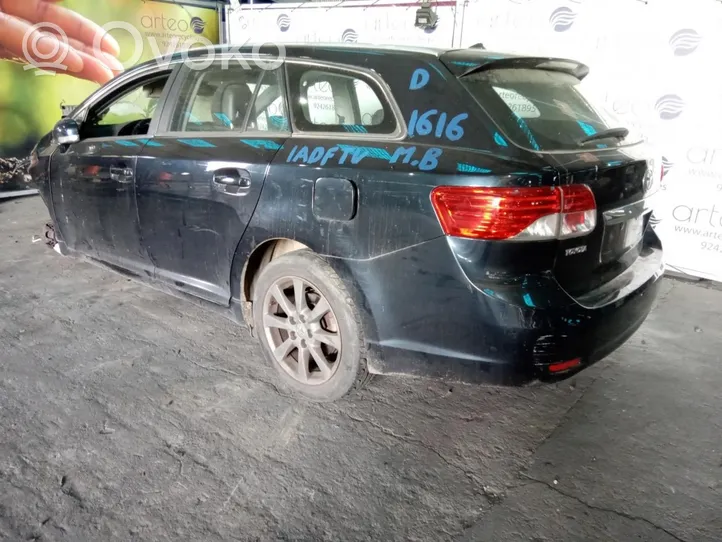 Toyota Avensis T220 Galinių durų spyna 