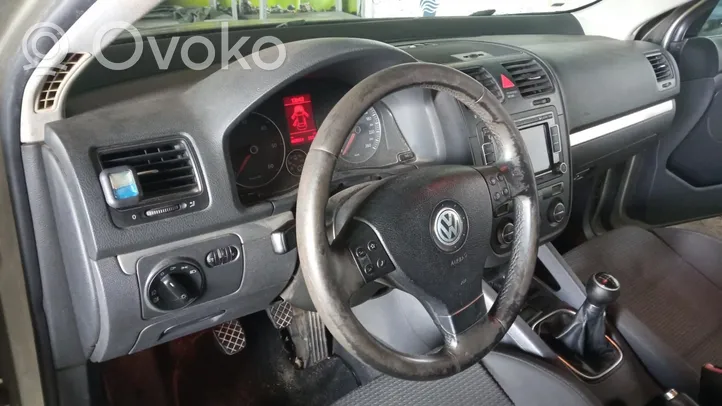 Volkswagen Jetta V Steering wheel 
