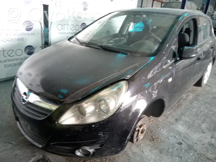 Opel Corsa D Szyba przednia / czołowa 