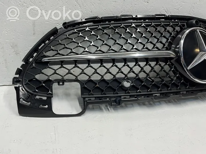 Mercedes-Benz C W206 Grille de calandre avant A2068882100