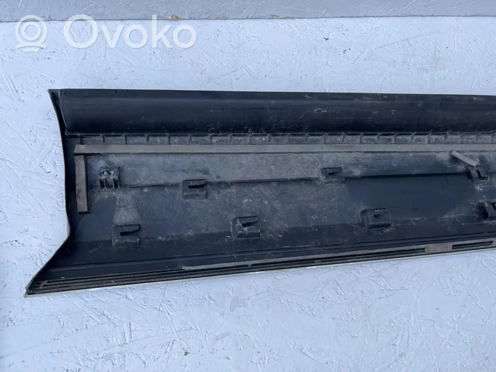 Volkswagen Tiguan Передняя отделка дверей (молдинги) 5N0854940D