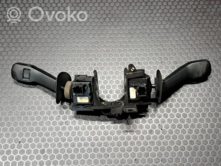 BMW 7 E38 Leva/interruttore dell’indicatore di direzione e tergicristallo 32311162088