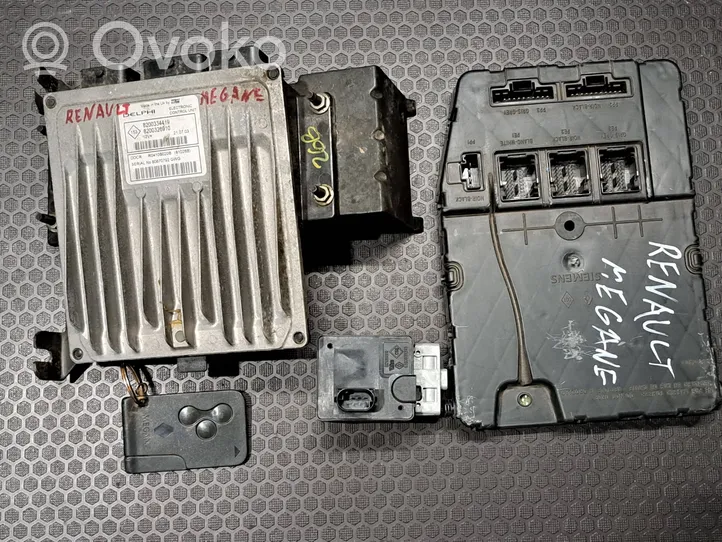 Renault Megane II Komputer / Sterownik ECU i komplet kluczy 8200334419