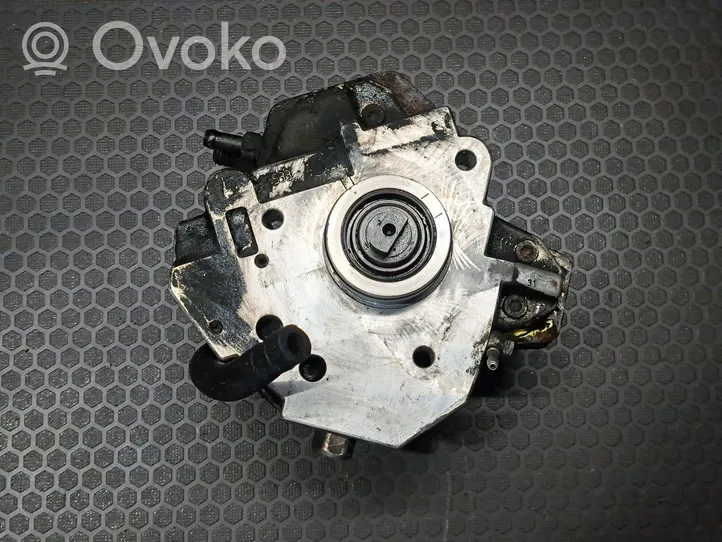Volvo S60 Polttoaineen ruiskutuksen suurpainepumppu 8689590