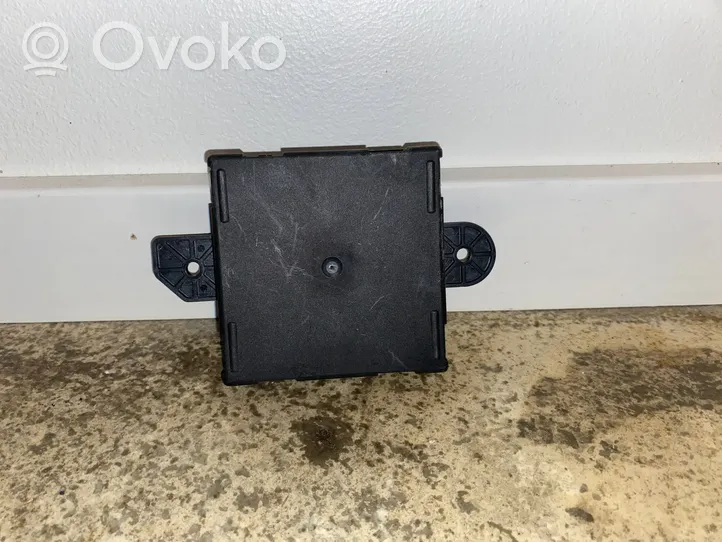 Jeep Cherokee Durvju vadības bloks 68111320AG