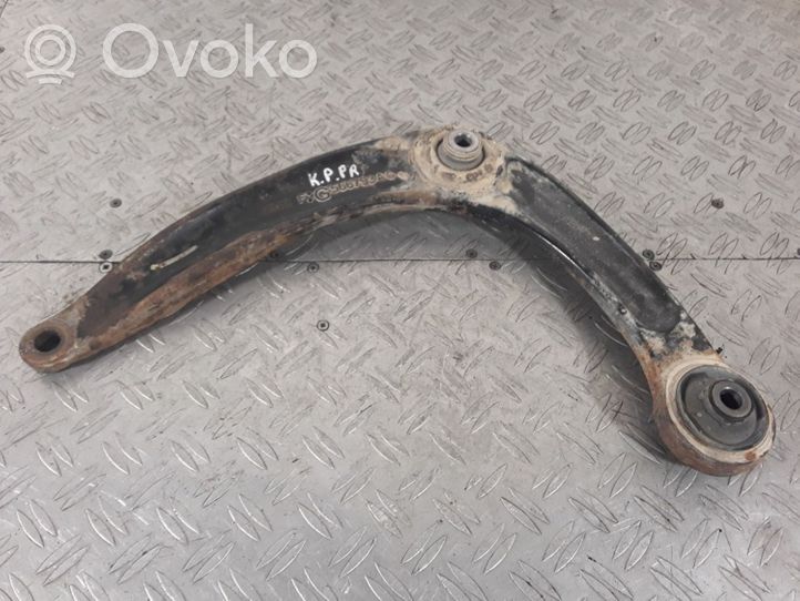 Peugeot 307 Braccio di controllo sospensione anteriore inferiore/braccio oscillante G566793AG