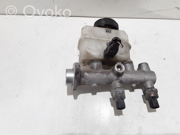 KIA Opirus Réservoir de liquide de frein BM111074