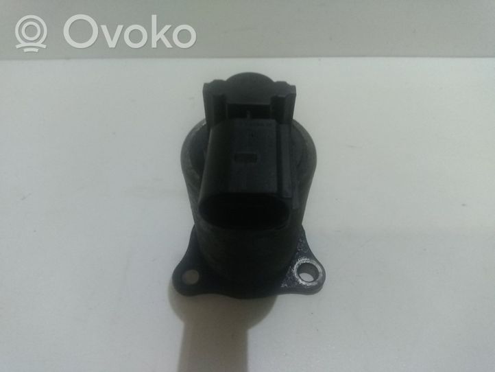 Volvo S40, V40 Valve 53389612