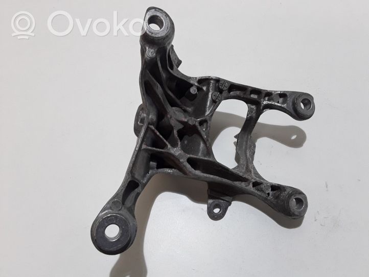 Audi A8 S8 D4 4H Engine mounting bracket 4H0199308AK