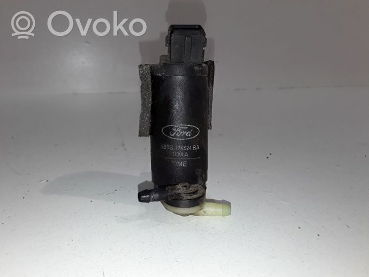 Ford Focus Pompa spryskiwacza szyby przedniej / czołowej 93BB17K624BA