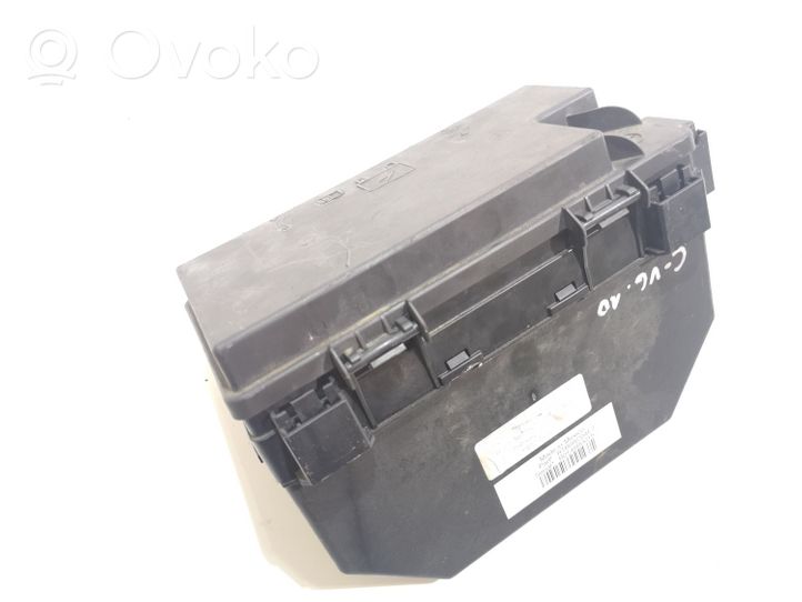 Chrysler Voyager Fuse box set R62335001