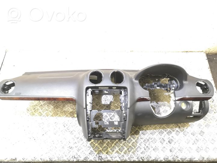 Mercedes-Benz GL X164 Panel de instrumentos A2518600805