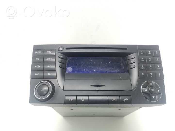 Mercedes-Benz E W211 Radio/CD/DVD/GPS-pääyksikkö A2118202097