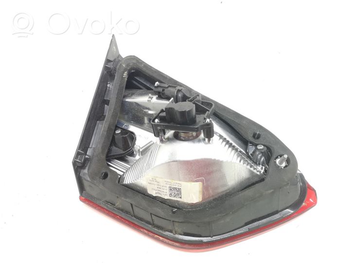 Opel Crossland X Lampy tylnej klapy bagażnika 39137524