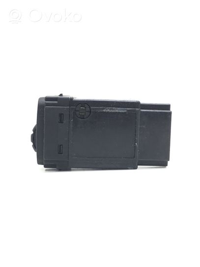 Mitsubishi Pajero Light switch 