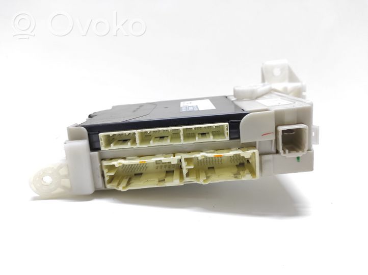 Toyota Prius (XW30) Fuse module 8922147150