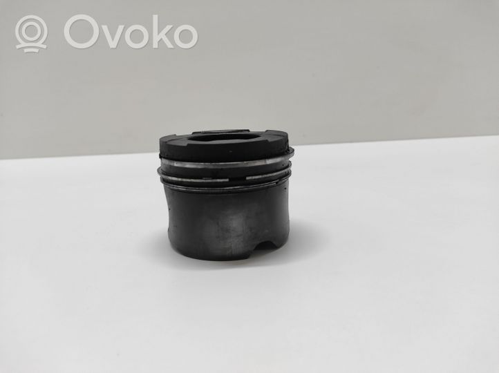 BMW 7 E65 E66 Piston 