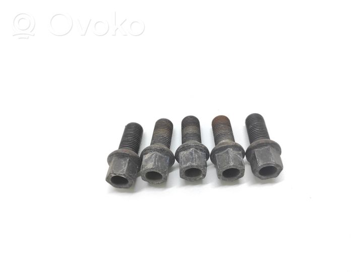 Volkswagen Caddy Nuts/bolts 