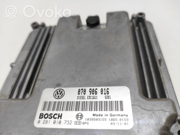 Volkswagen Transporter - Caravelle T5 Sterownik / Moduł ECU 070906016