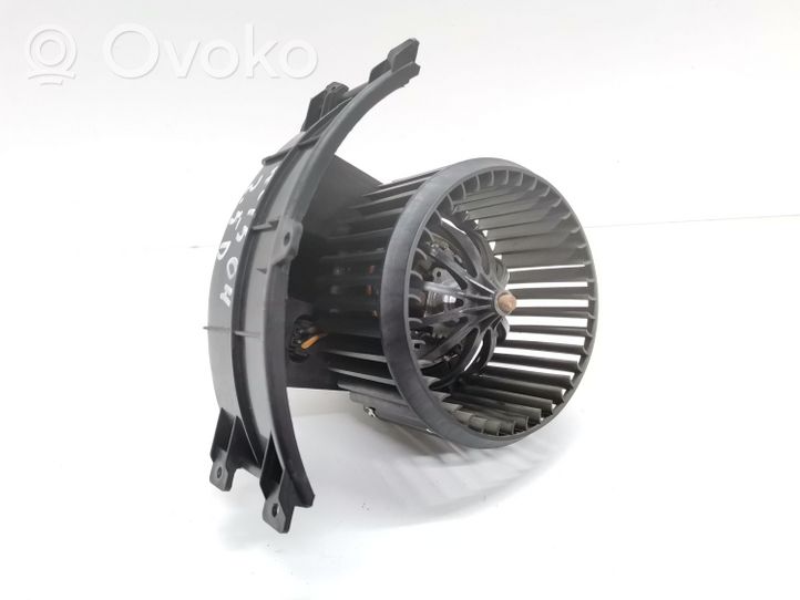 Volkswagen Transporter - Caravelle T5 Mazā radiatora ventilators 