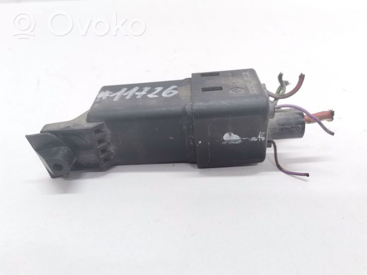 Volkswagen Caddy Glow plug pre-heat relay 038907281D