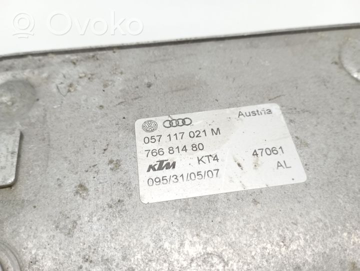 Audi A8 S8 D3 4E Supporto di montaggio del filtro dell’olio 057117021M