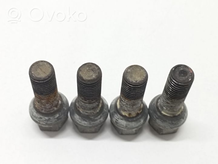 Citroen C1 Nuts/bolts 