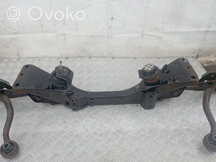 Lexus GS 300 400 430 Priekinis traversas 