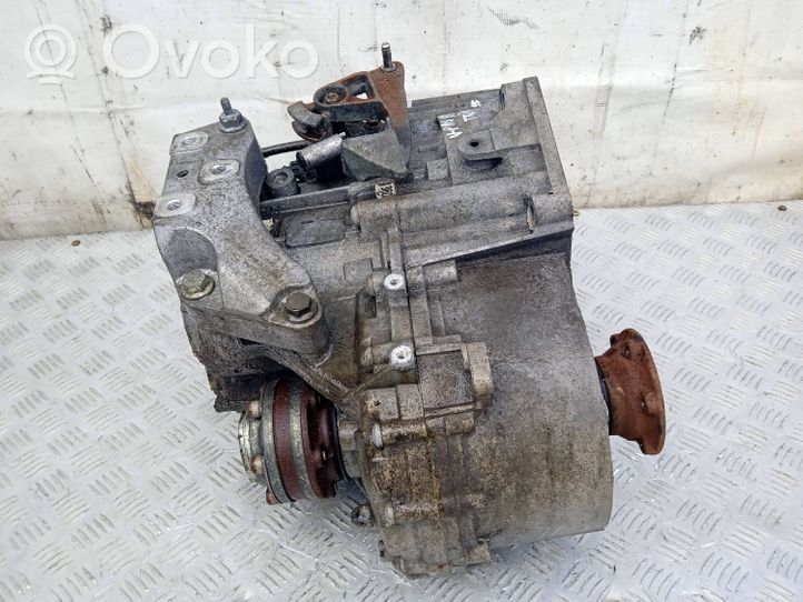 Volkswagen PASSAT B7 Manual 6 speed gearbox 020301103