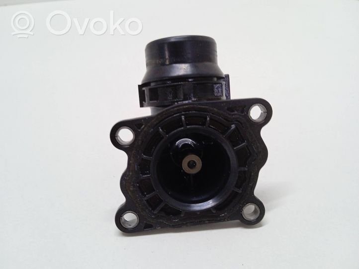 BMW 7 F01 F02 F03 F04 Obudowa termostatu 4102870