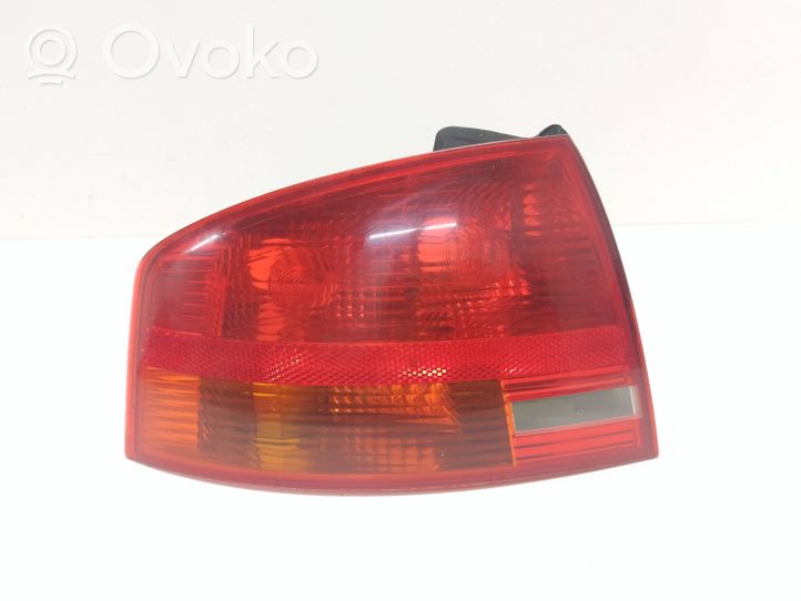 Audi A4 S4 B7 8E 8H Lampa tylna 965037