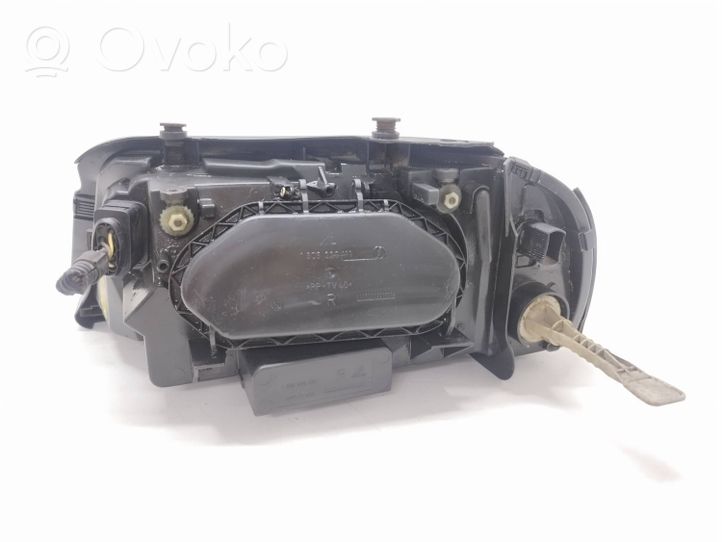 Volkswagen Sharan Lampa przednia 7M3941016AB