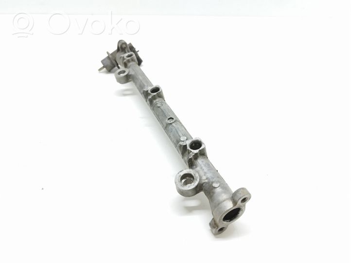 Mitsubishi Montero Listwa wtryskowa MD306058