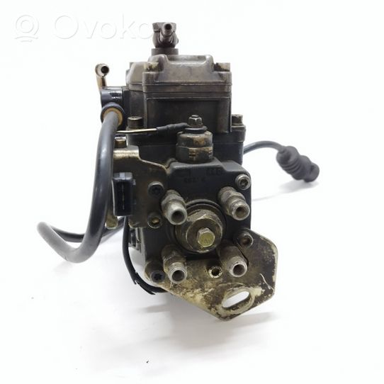 Audi A4 S4 B5 8D Pompe d'injection de carburant à haute pression 028130103