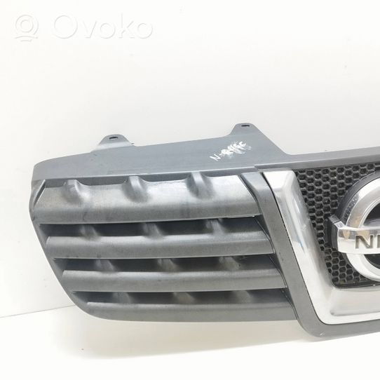 Nissan Qashqai+2 Grille calandre supérieure de pare-chocs avant 9693M4213