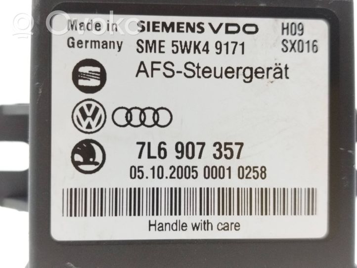 Volkswagen Touareg I Light module LCM 7L6907357