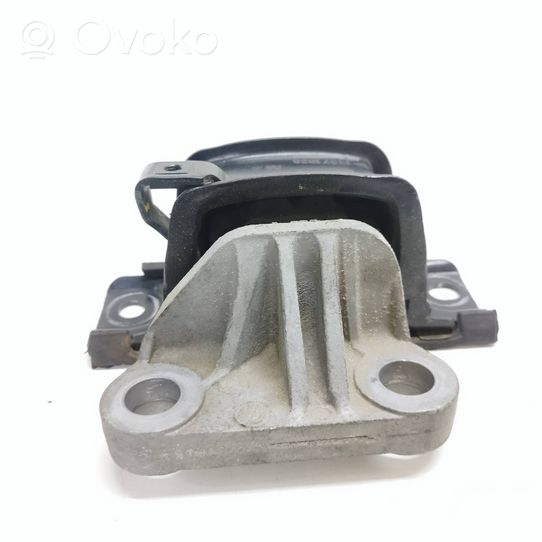 Opel Corsa E Engine mount bracket 468646740