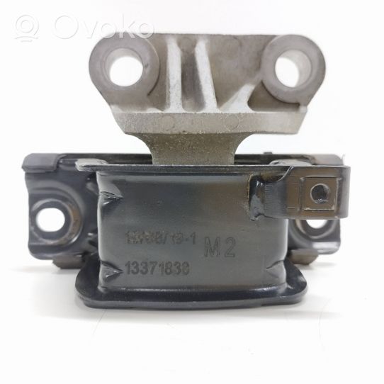 Opel Corsa E Engine mount bracket 468646740