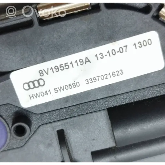 Audi A3 S3 8V Etupyyhkimen vivusto ja moottori 8V1955023D