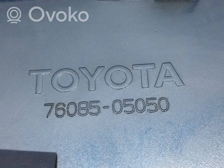 Toyota Avensis T250 Takaluukun/tavaratilan spoileri 7608505050