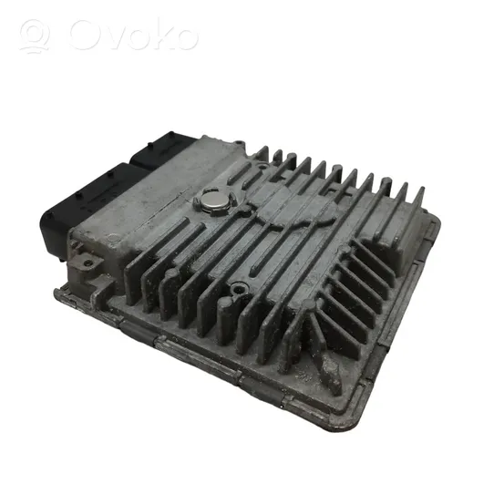 Skoda Rapid (NH) Calculateur moteur ECU 03L906023LK