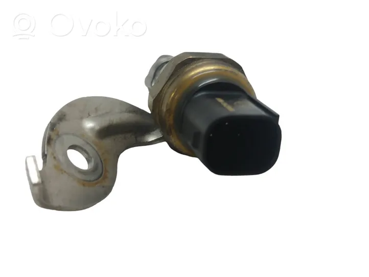 Mercedes-Benz SLK R172 Capteur de pression de carburant A6510703981