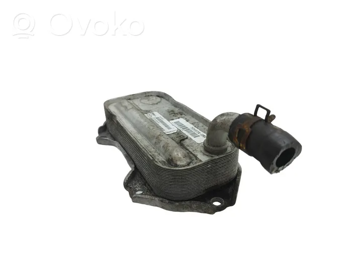 Toyota Avensis T270 Radiatore dell’olio del motore 157100R010C