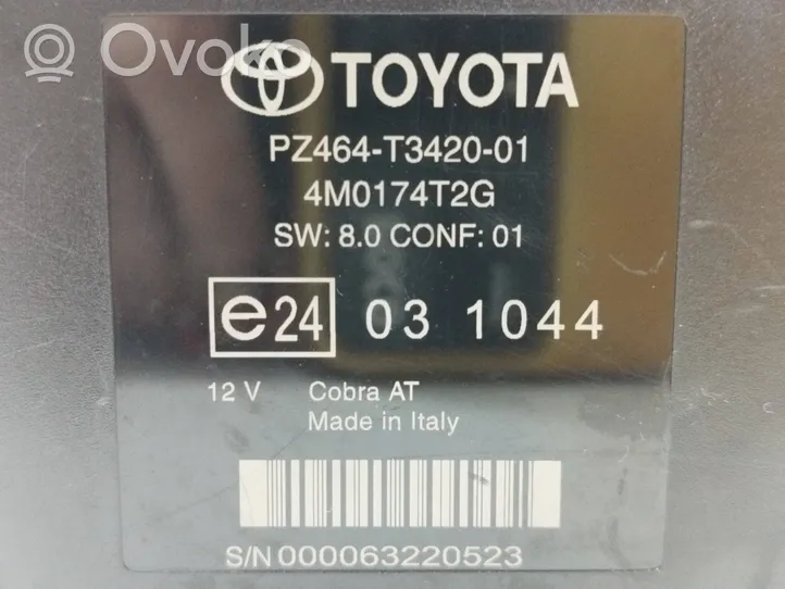 Toyota Avensis T270 Pysäköintitutkan (PCD) ohjainlaite/moduuli 4M0174T2G