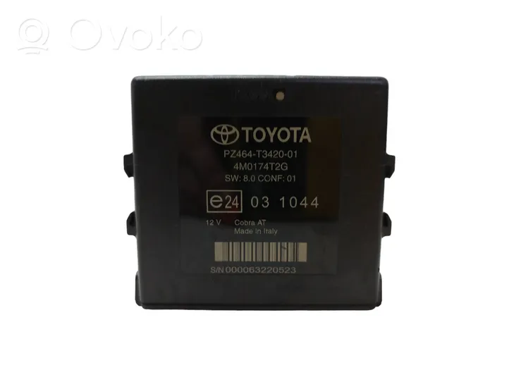 Toyota Avensis T270 Pysäköintitutkan (PCD) ohjainlaite/moduuli 4M0174T2G