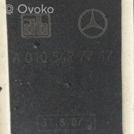 Mercedes-Benz S W221 Priekšpusē piekares augstuma sensors A0105427717