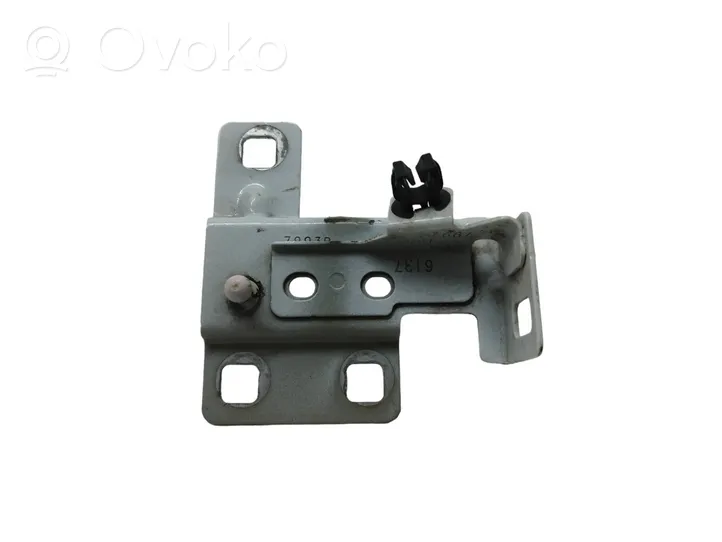 Renault Trafic III (X82) Supporto di montaggio del parafango 7993R